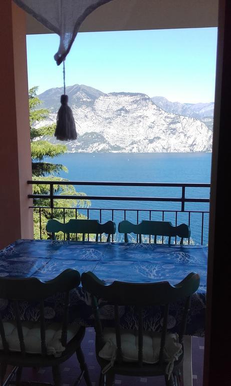 Casa Palmira Apartment Brenzone sul Garda Luaran gambar