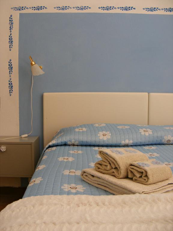 Casa Palmira Apartment Brenzone sul Garda Luaran gambar