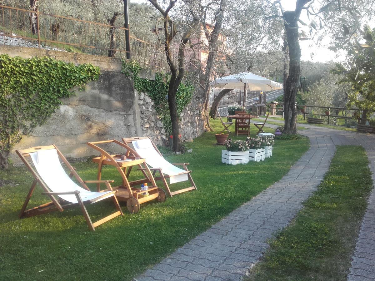 Casa Palmira Apartment Brenzone sul Garda Luaran gambar